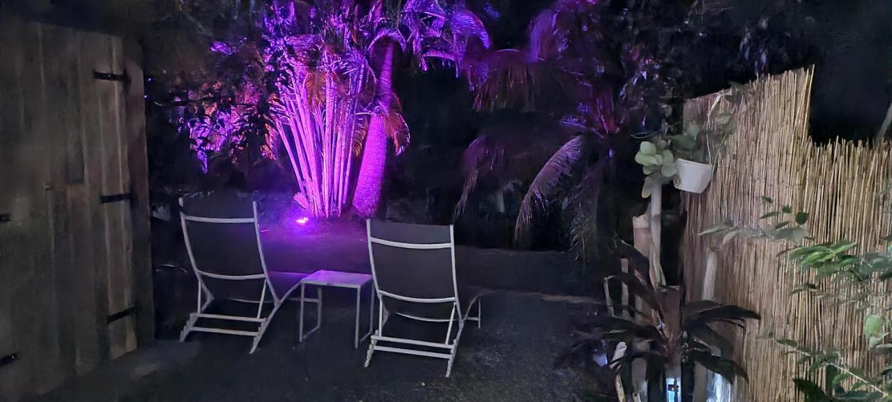 Gite Kaz A Topaze, Piscine, Jardin Tropical Sainte-Rose Exteriér fotografie
