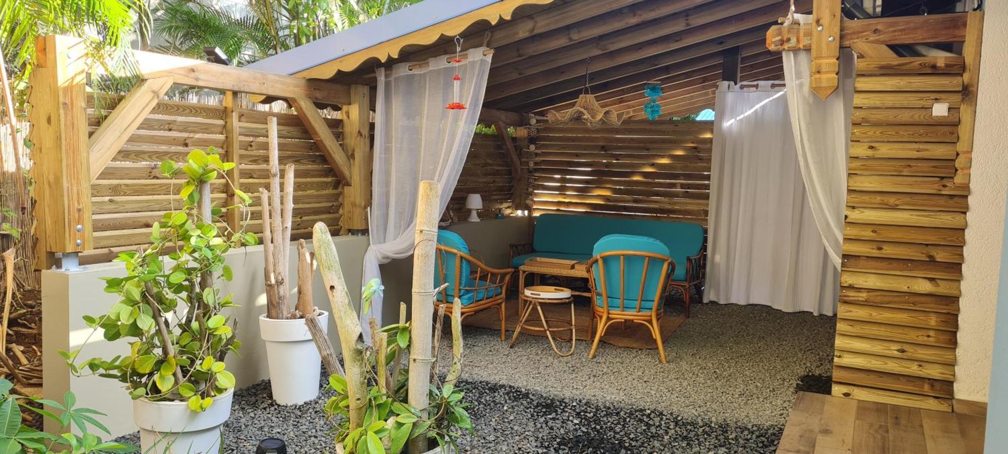 Gite Kaz A Topaze, Piscine, Jardin Tropical Sainte-Rose Exteriér fotografie