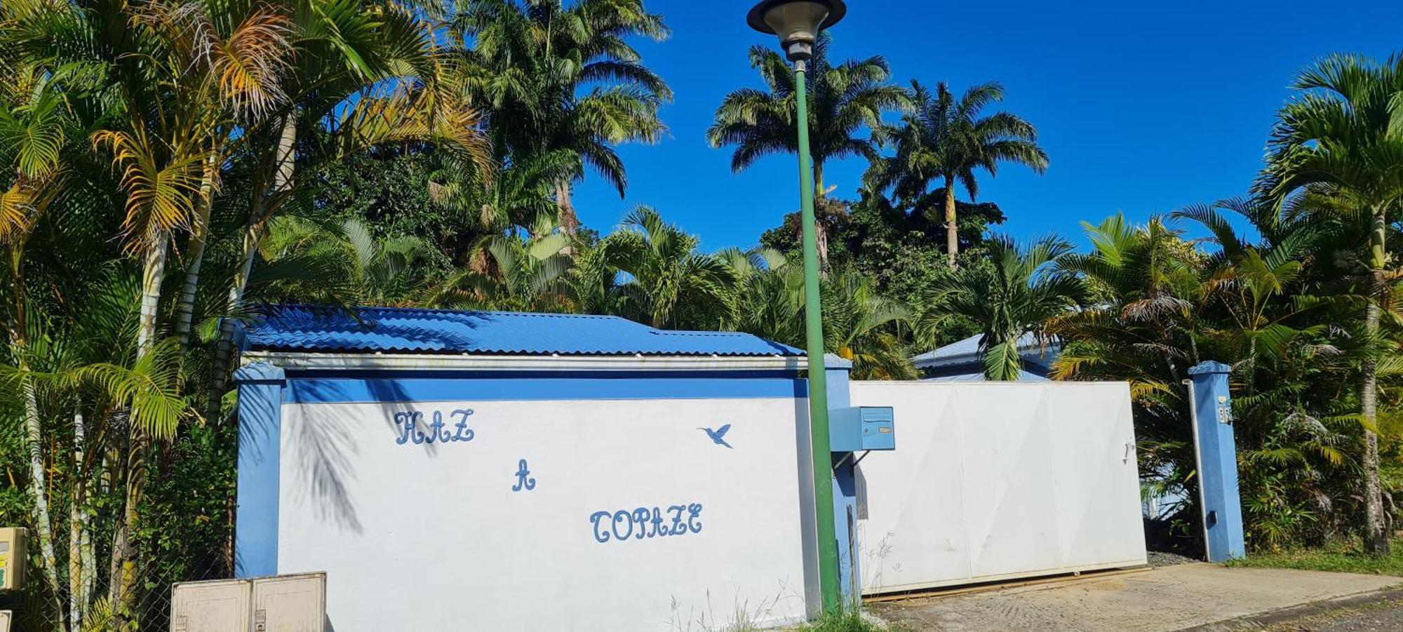 Gite Kaz A Topaze, Piscine, Jardin Tropical Sainte-Rose Exteriér fotografie