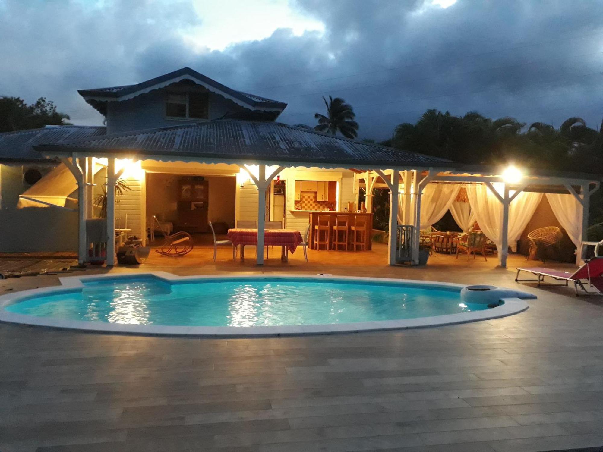 Gite Kaz A Topaze, Piscine, Jardin Tropical Sainte-Rose Exteriér fotografie